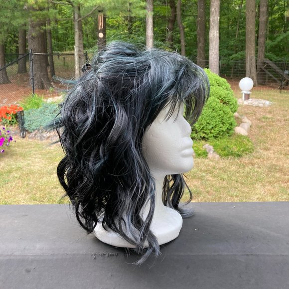 RENE OF PARIS, gorgeous wig, black-gray with a slight blue tint highlights - Picture 4 of 9